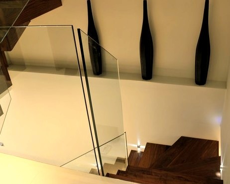 Queens Gardens Staircase With Glass Balustrade